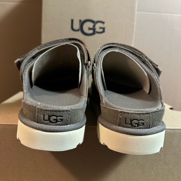 UGG Goldenstar clogs in hickory nwt - Picture 5 of 10